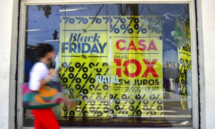 Procon verifica preços de 1,2 mil produtos para evitar fraudes na Black Friday