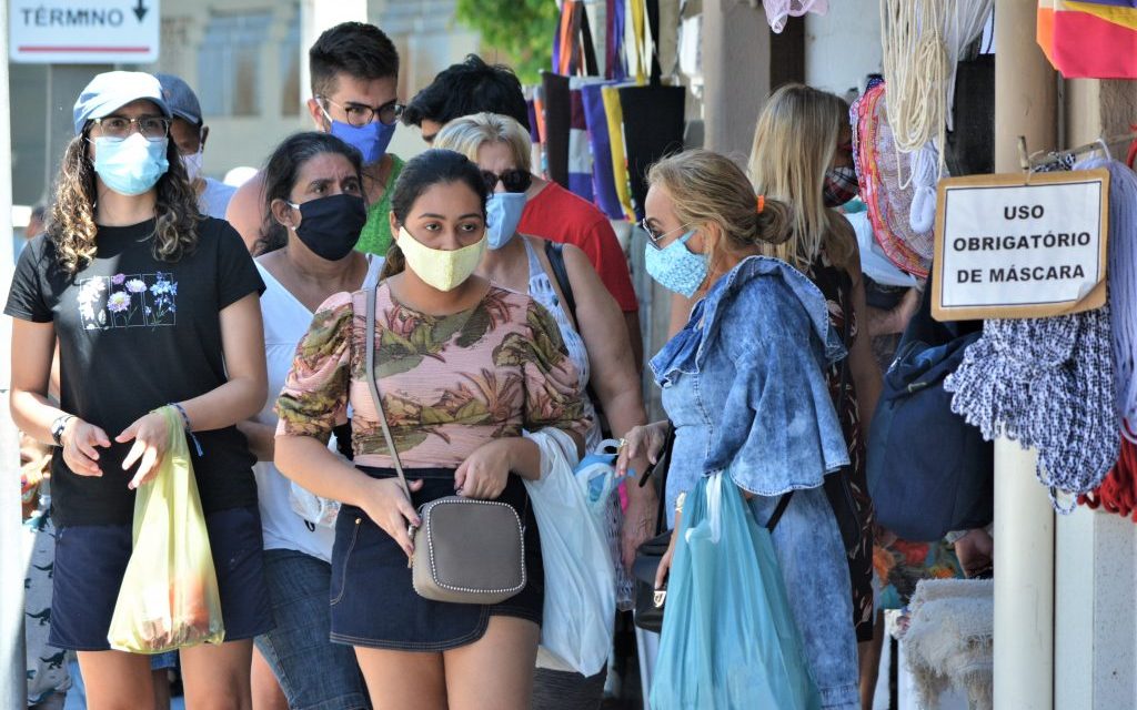 Câmara de Goiânia aprova redução de multa em caso de não uso de máscara