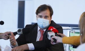 Maia solicita convocação da Comissão Representativa do Congresso