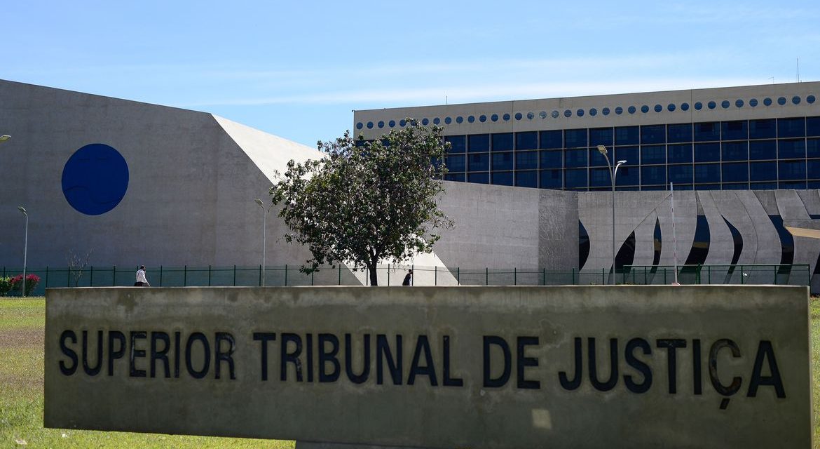 STJ confirma decisão que liberta presos que não pagaram fiança