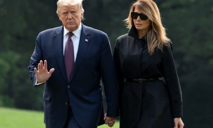 EUA: Trump e primeira-dama têm teste positivo para covid-19