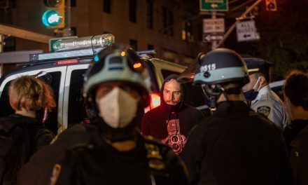 Polícia prende 11 em Portland e 50 em Nova York durante protestos