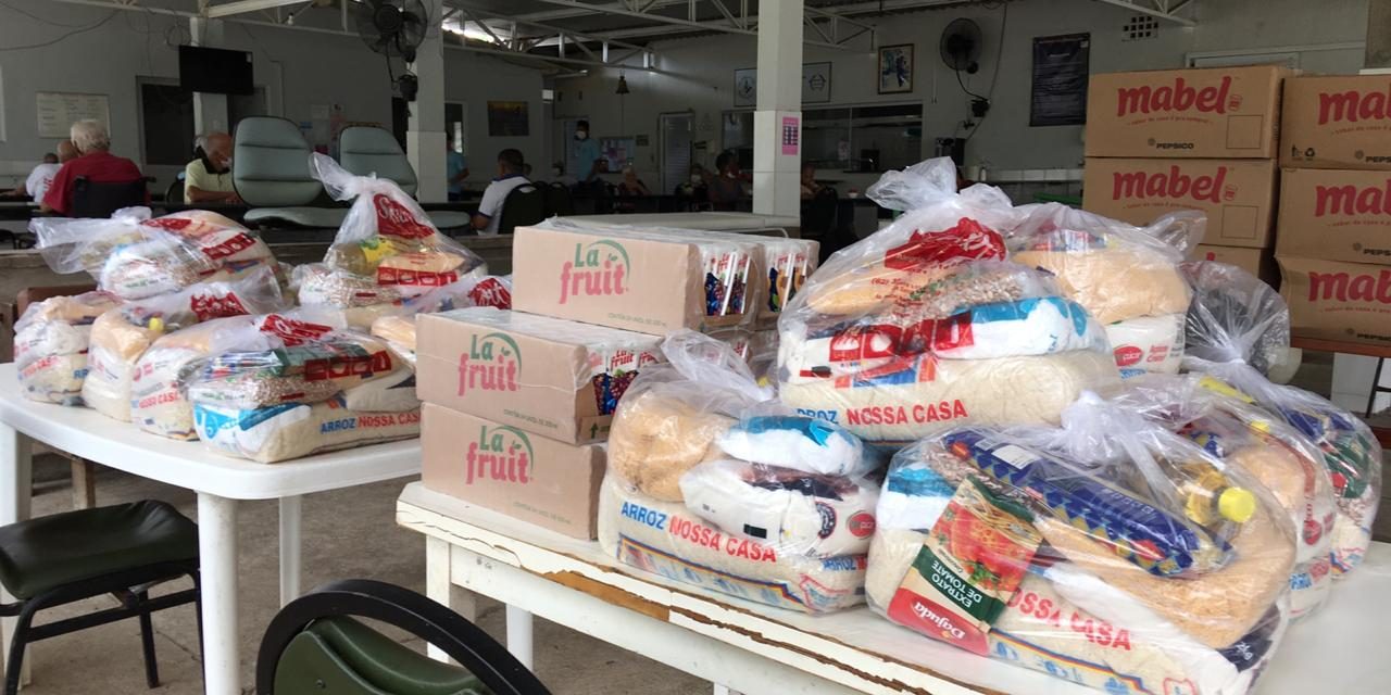 Mesa Brasil doa mais de duas toneladas de alimentos para abrigos de idosos e crianças, em Aparecida de Goiânia