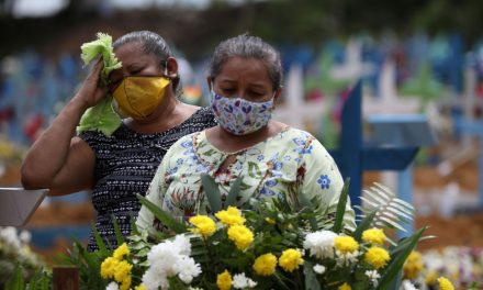 Covid-19: Brasil bate recorde de mortes nas últimas 24 horas, 1.582