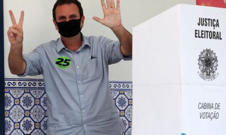 Eduardo Paes é eleito prefeito do Rio de Janeiro