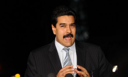 Maduro diz esperar retomada de diálogo com os EUA