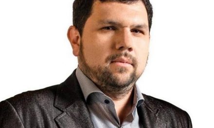 Com ordem de Moraes, PF volta a prender jornalista Oswaldo Eustáquio
