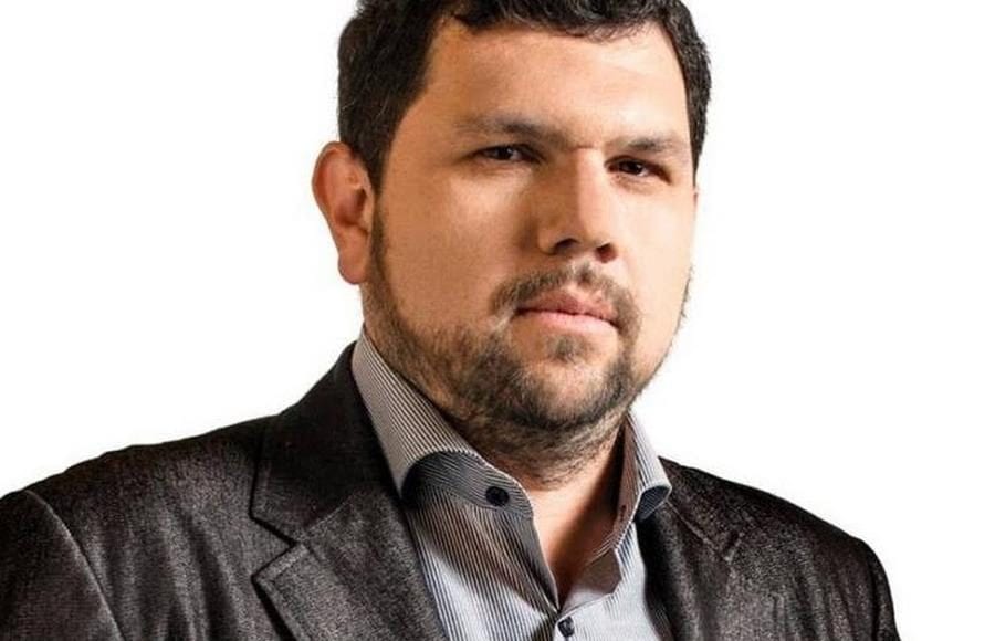 Com ordem de Moraes, PF volta a prender jornalista Oswaldo Eustáquio
