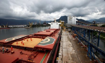 Aumento de exportações industriais traria R$ 376 bi para economia