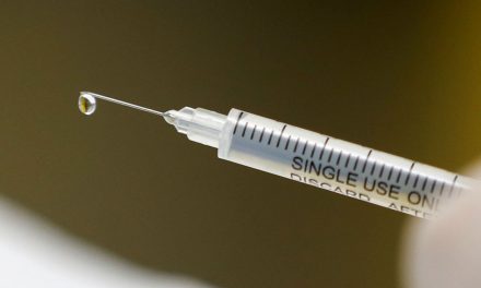 Editada MP que flexibiliza regras de aquisição de vacinas