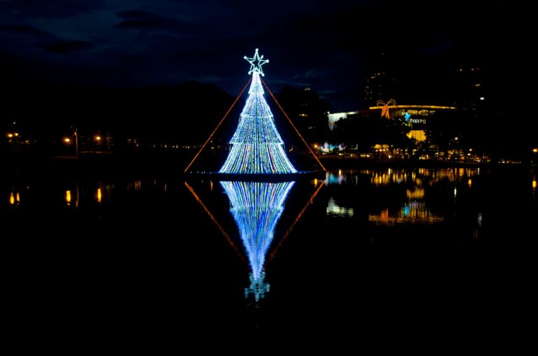 Comurg conclui decoração de Natal em 11 pontos da Cidade