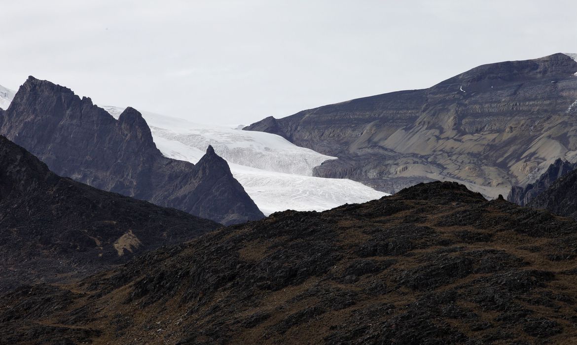 Geleira boliviana Tuni está desaparecendo, dizem cientistas Geleira boliviana Tuni está desaparecendo, dizem cientistas