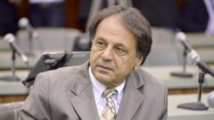 Prefeito de Catalão, Adib Elias respira com a ajuda de aparelhos