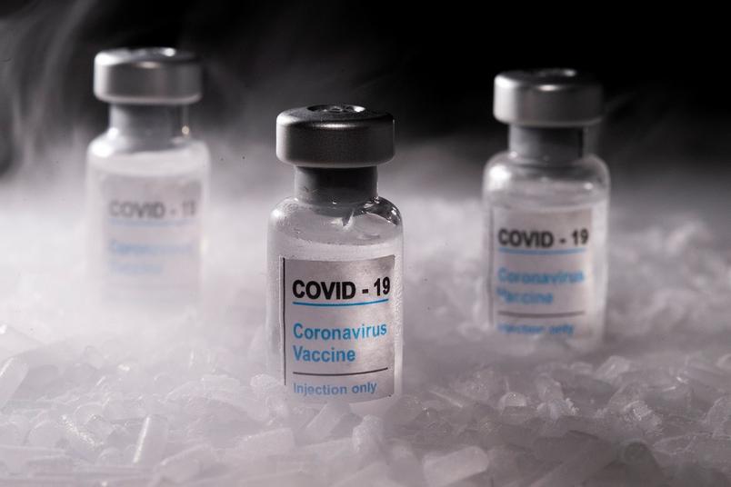 Avião parte hoje para buscar 2 milhões de doses de vacina da Oxford