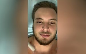 Jovem empurrado para fora de piscina a 6 metros de altura  passa por nova cirurgia