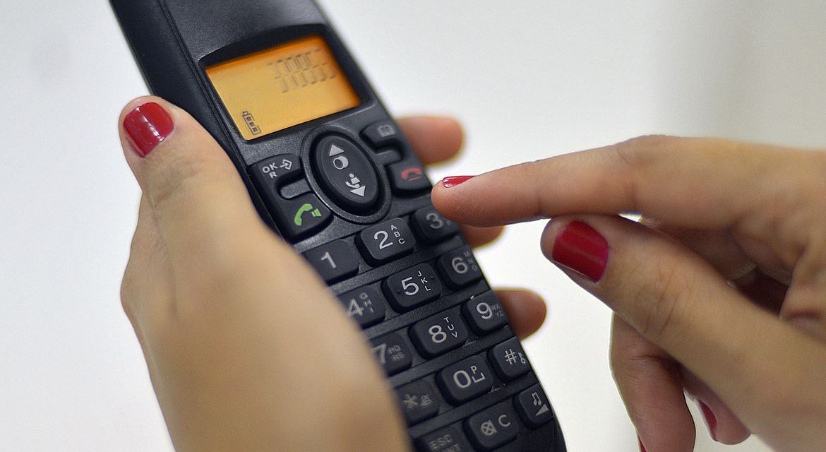 Telefone faz 145 anos: veja histórias sobre o aparelho
