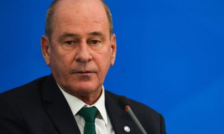 Ministro da Defesa, Fernando Azevedo e Silva deixa o cargo