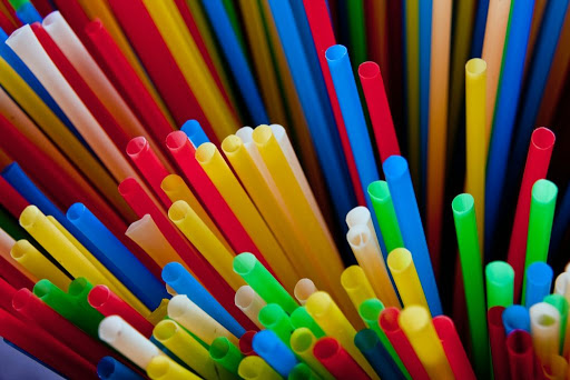 MP sugere à Câmara de Jataí proposição de lei para proibir canudos plásticos