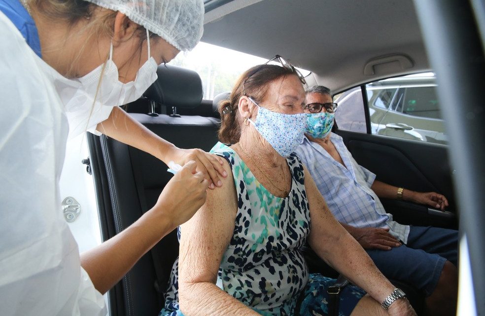 Nesta segunda-feira, imunização contra Covid-19 é suspensa em Goiânia