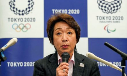 Chefe de Tóquio promete reacender paixão pública pela Olimpíada