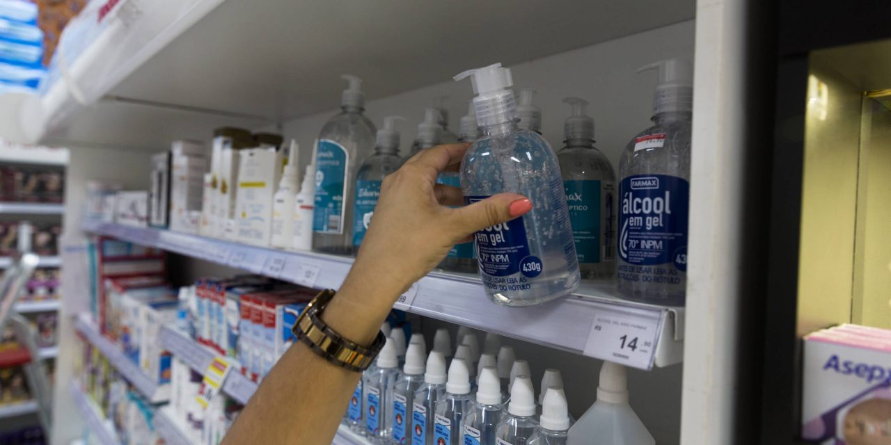 Procon Goiânia mostra variação de 233% nos preços de álcool em gel