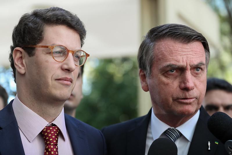 Sob pressão, Bolsonaro participa de cúpula virtual sobre clima