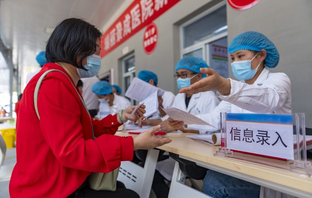 China supera EUA e se torna o país com mais vacinas contra Covid aplicadas