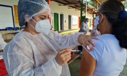 Goiânia continua vacinação de 60 anos ou mais nesta segunda