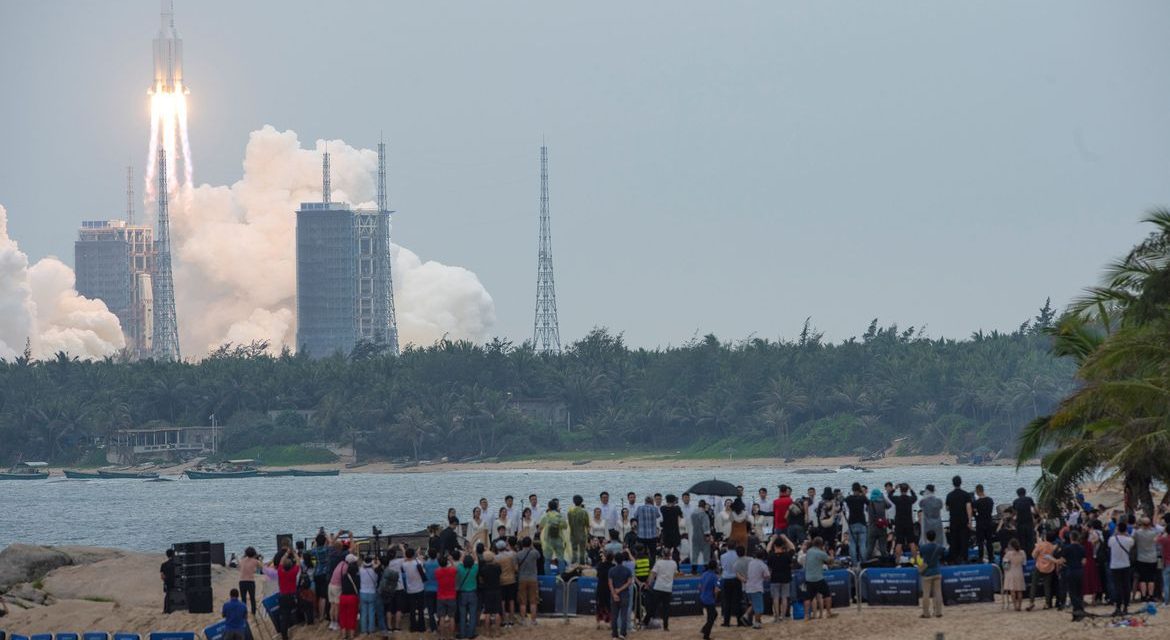 China conclui envio de nave de abastecimento para estação espacial