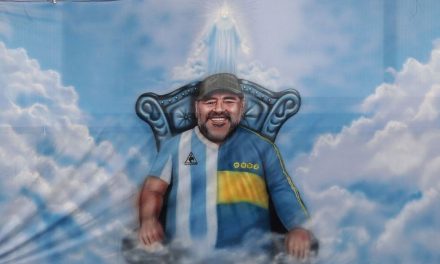Junta médica diz que atendimento a Maradona foi deficiente e temerário