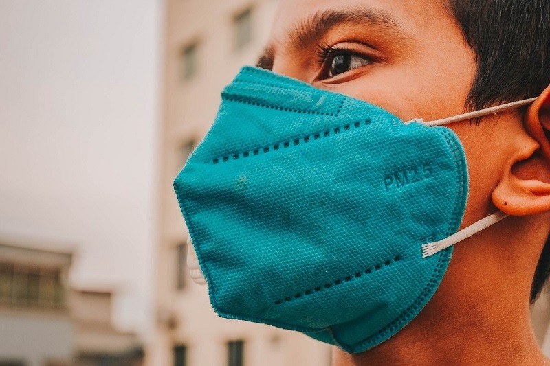 Fiocruz: pandemia de covid-19 faz vítimas cada vez mais jovens