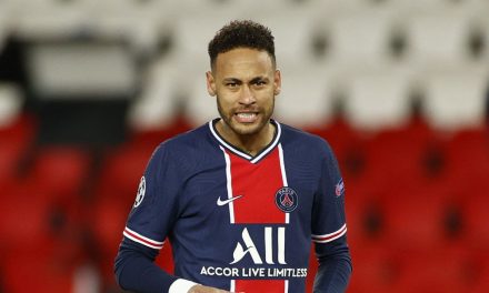 Neymar renova contrato com o Paris Saint-Germain até 2025