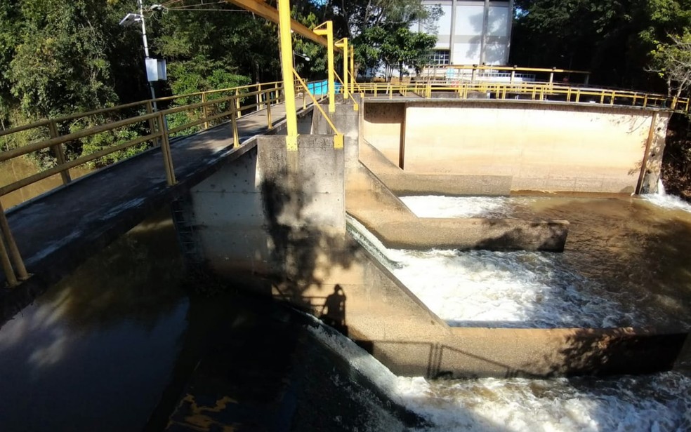 Baixo nível de água do Rio Meia Ponte e falta de chuvas já causam preocupação