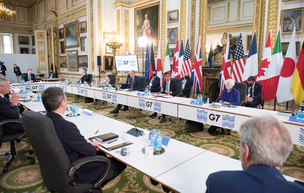 G7 se compromete com imposto mundial para grandes empresas de ‘pelo menos 15%’