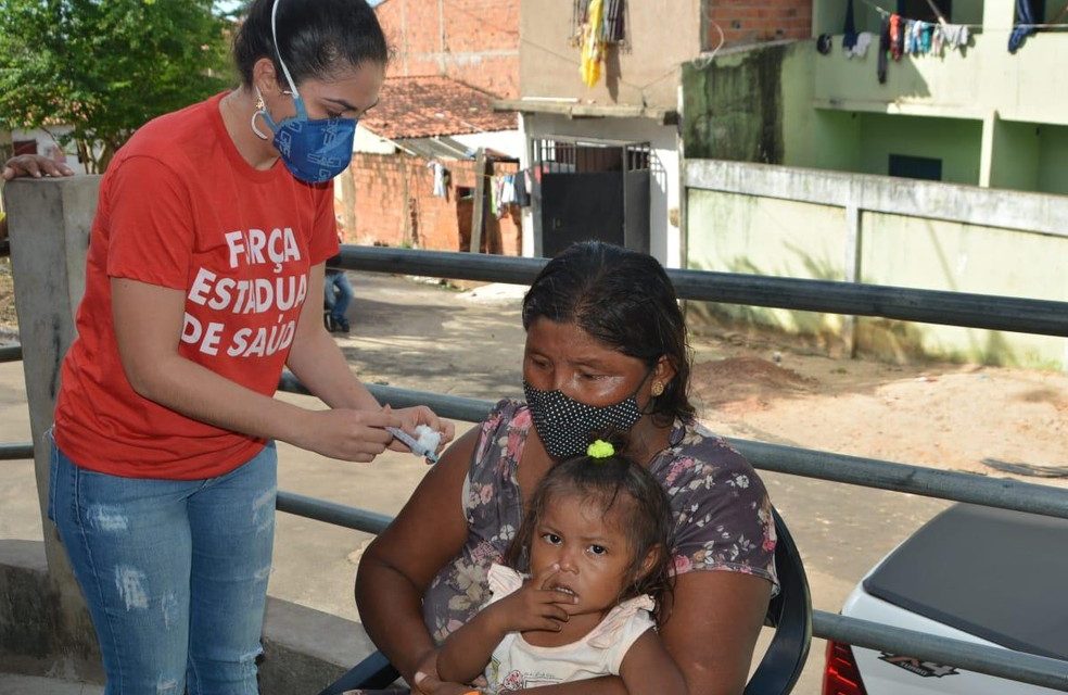 Covid-19: indígenas venezuelanos recebem vacina em Boa Vista