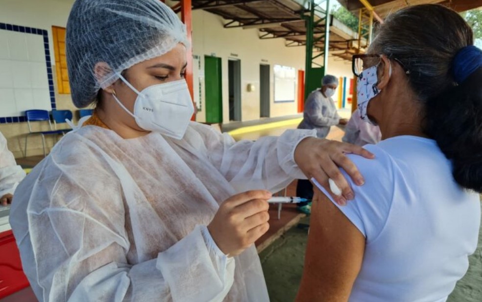 Goiânia começa a vacinar pessoas sem comorbidades a partir de 57 anos contra a Covid-19