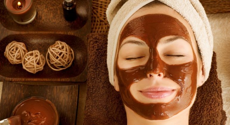 Máscara facial de chocolate: hidrate sua pele com o ingrediente!s olhos