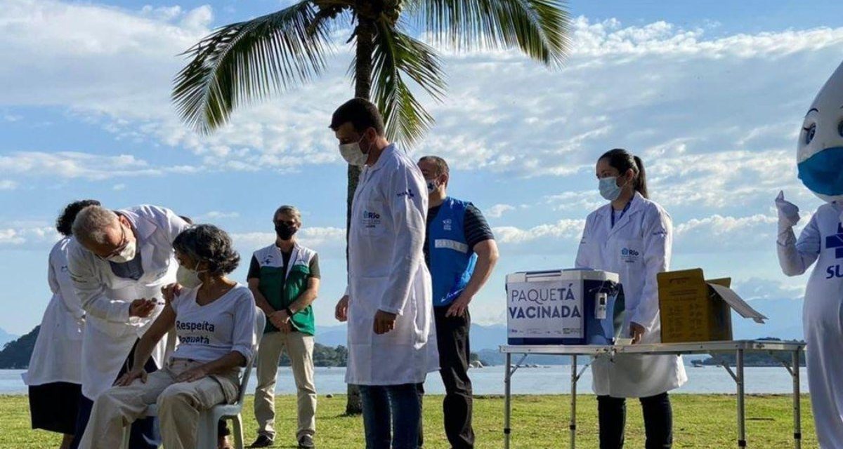 Pesquisa de vacinação em massa em Paquetá mostra resultado positivo