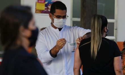 Goiânia atinge a marca de meio milhão de pessoas totalmente imunizadas contra Covid-19