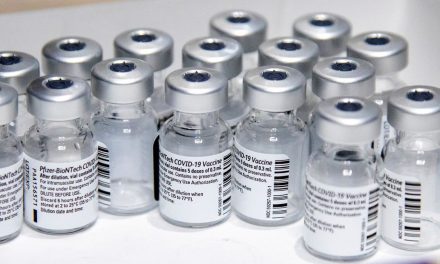 Covid-19: Brasil recebe 1 milhão de doses de vacinas da Pfizer