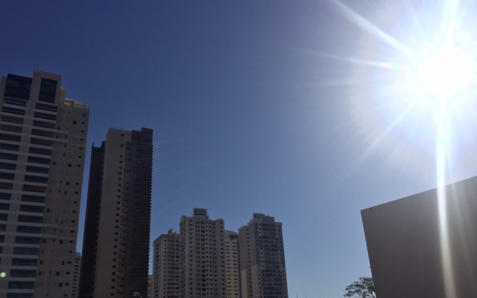 Fim de semana terá temperaturas de até 35ºC e umidade abaixo de 20% em Goiás
