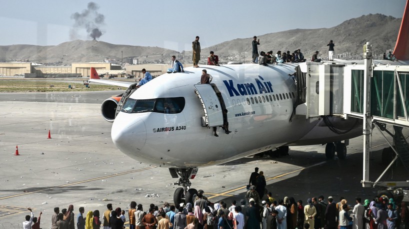 Aeroporto do Afeganistão reabre para chegada de voos humanitários