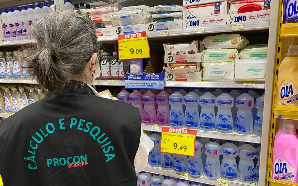 Produtos de higiene pessoal e limpeza tem variação de até 122% em Goiânia