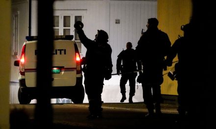 Polícia norueguesa investiga assassinato de cinco pessoas em Kongsberg