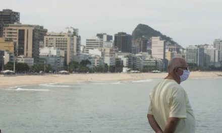 Estado do Rio de Janeiro publica lei que flexibiliza uso de máscara