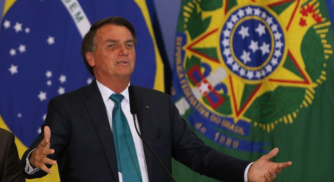 Bolsonaro se reúne com o presidente e o primeiro-ministro da Hungria