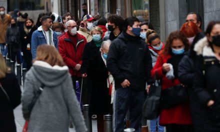 Espanha se prepara para acabar com obrigação de máscara ao ar livre