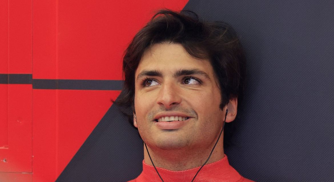 F1: Sainz comemora pódio no Bahrein, mas sabe que tem trabalho a fazer