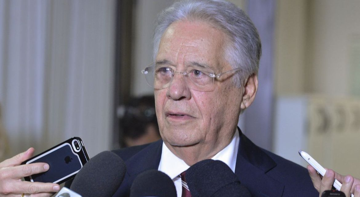 Ex-presidente Fernando Henrique Cardoso tem alta hospitalar