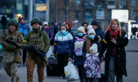 Autoridades de Kiev negociaram 10 corredores humanitários com a Rússia